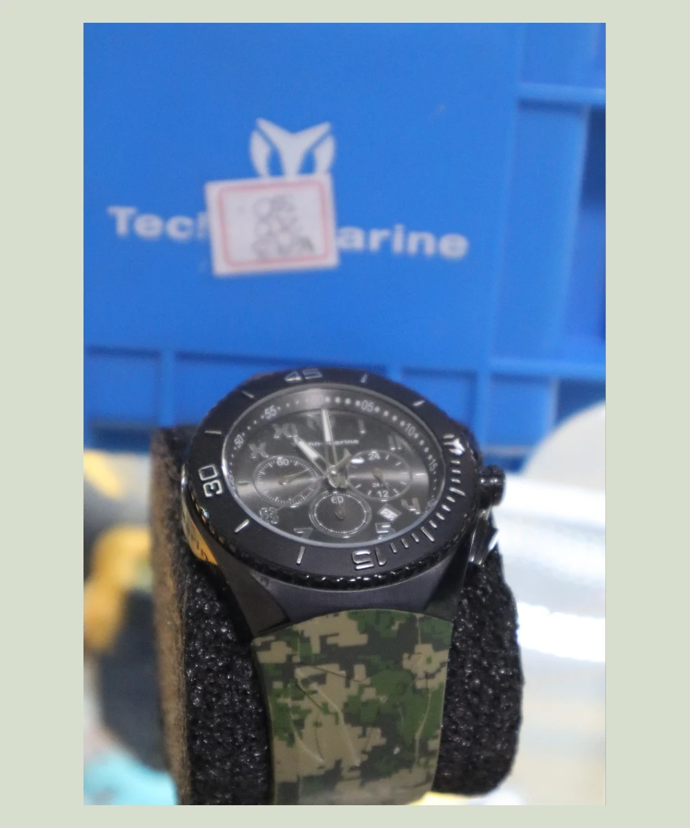 Reloj technomarine 1 boton